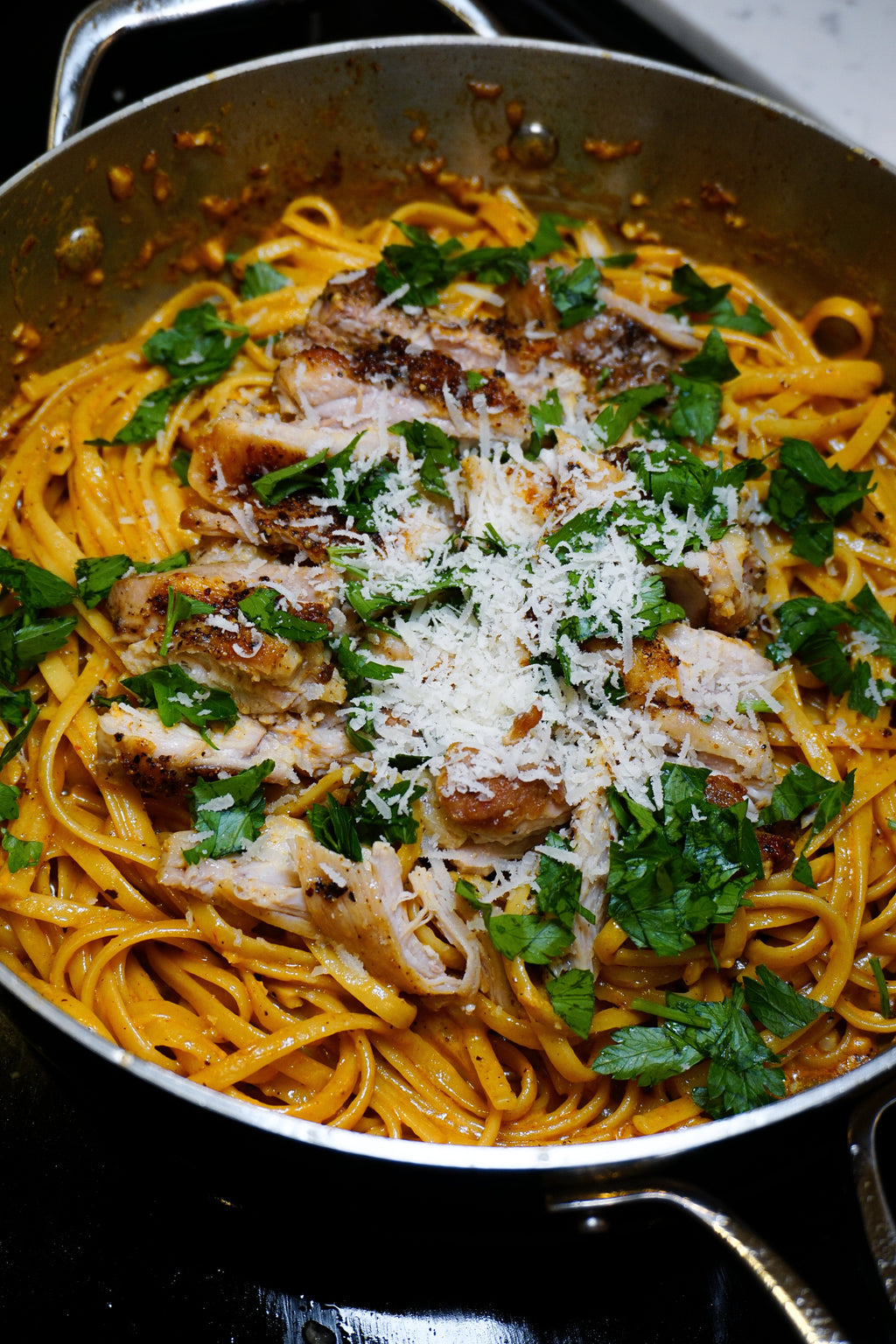SPICY CREAMY LINGUINE WITH CHICKEN 🍝 – Lola's Fine Sauces