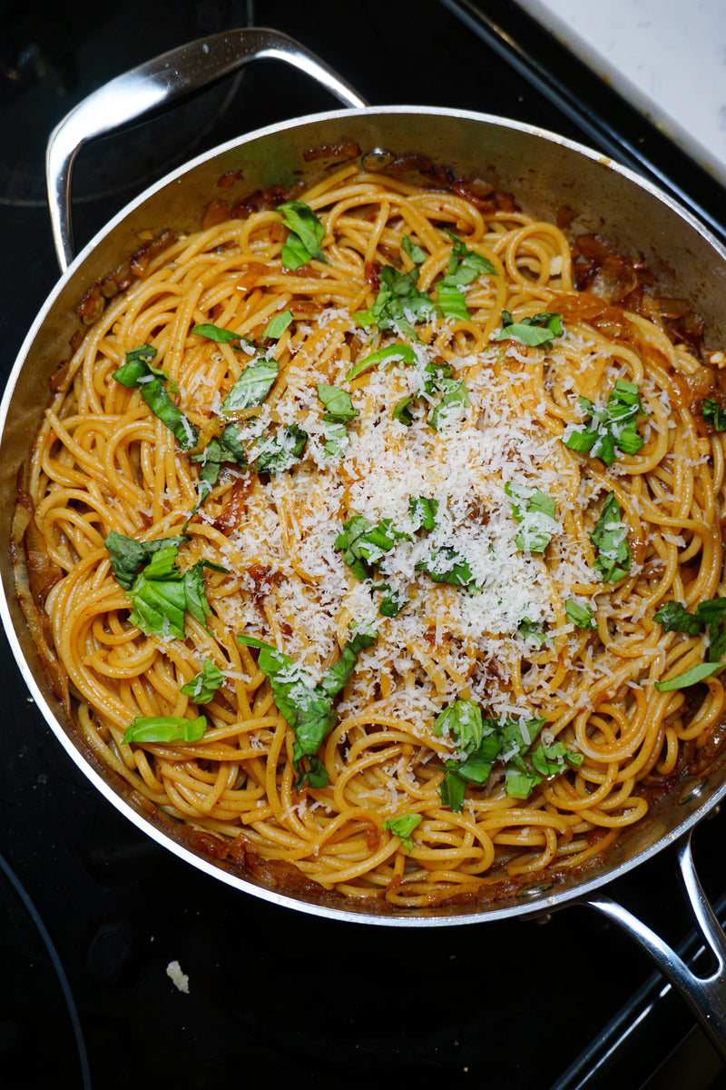SPICY CARAMELIZED ONION PASTA 🧅🍝